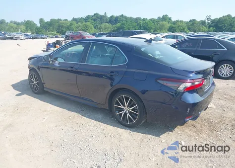 2022 Toyota Camry Se z USA, uszkodzony, nr VIN 4T1G11AK1NU694436